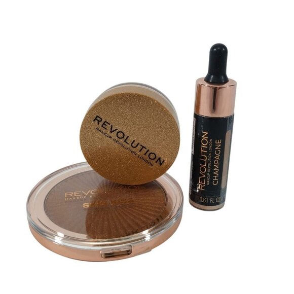 Makeup Revolution Skin Kiss Highlighter Champagne Liquid and Powder Set. - Picture 3 of 7